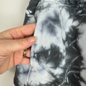 Lululemon Women's Inner Glow High Rise Shorts Earth Dye Stone